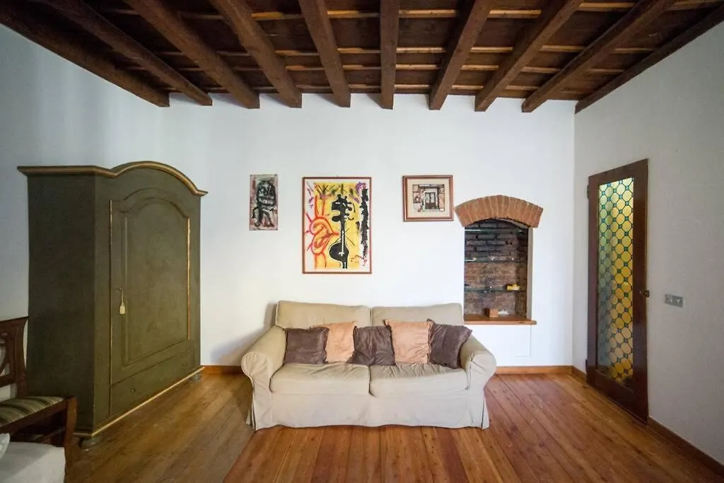 Hbhall Navigli 2 Apartment Milan