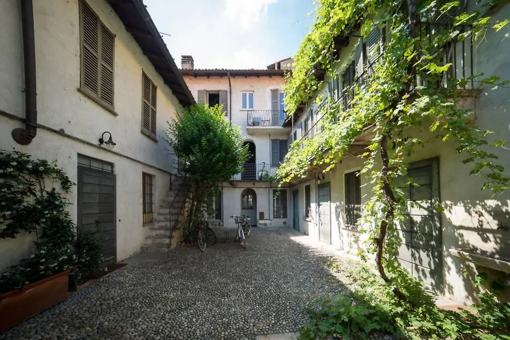 Hbhall Navigli 2 Apartment Milan 0*,
